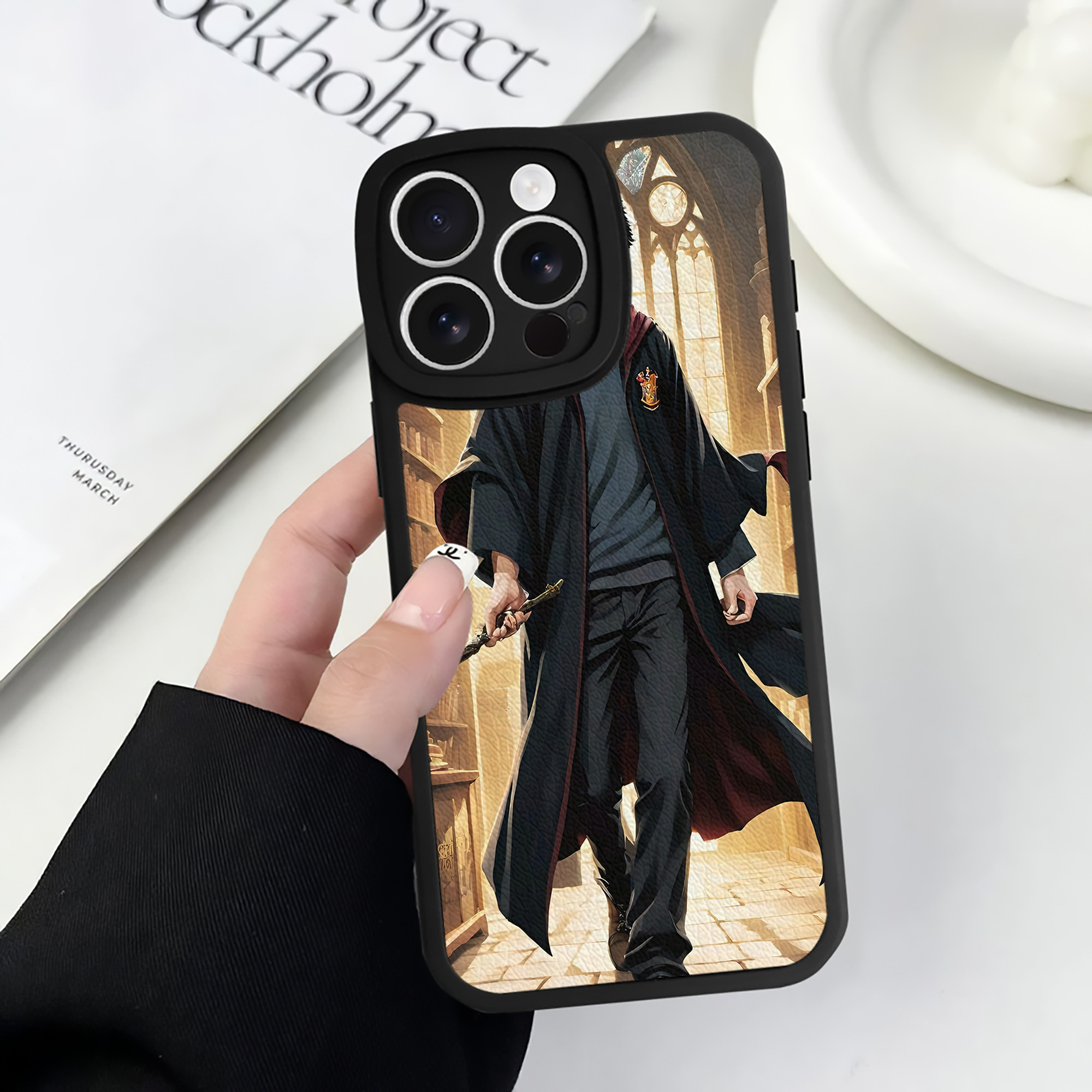 （画像用） Harry Potter ハリー・ポッターシリーズ 【iPhone 16シリーズ対応】シリコンスマホケース（レザー調） 材質：シリコン